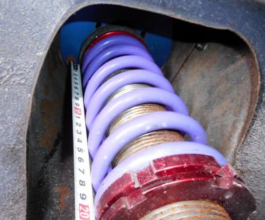 サニトラ旧車ストラットサスペンション コイルスプリング